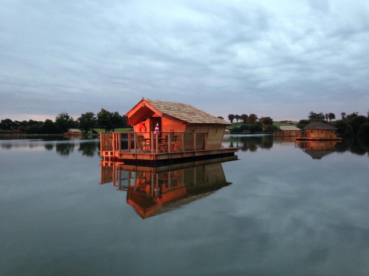 Village Flottant De Pressac 외부 사진