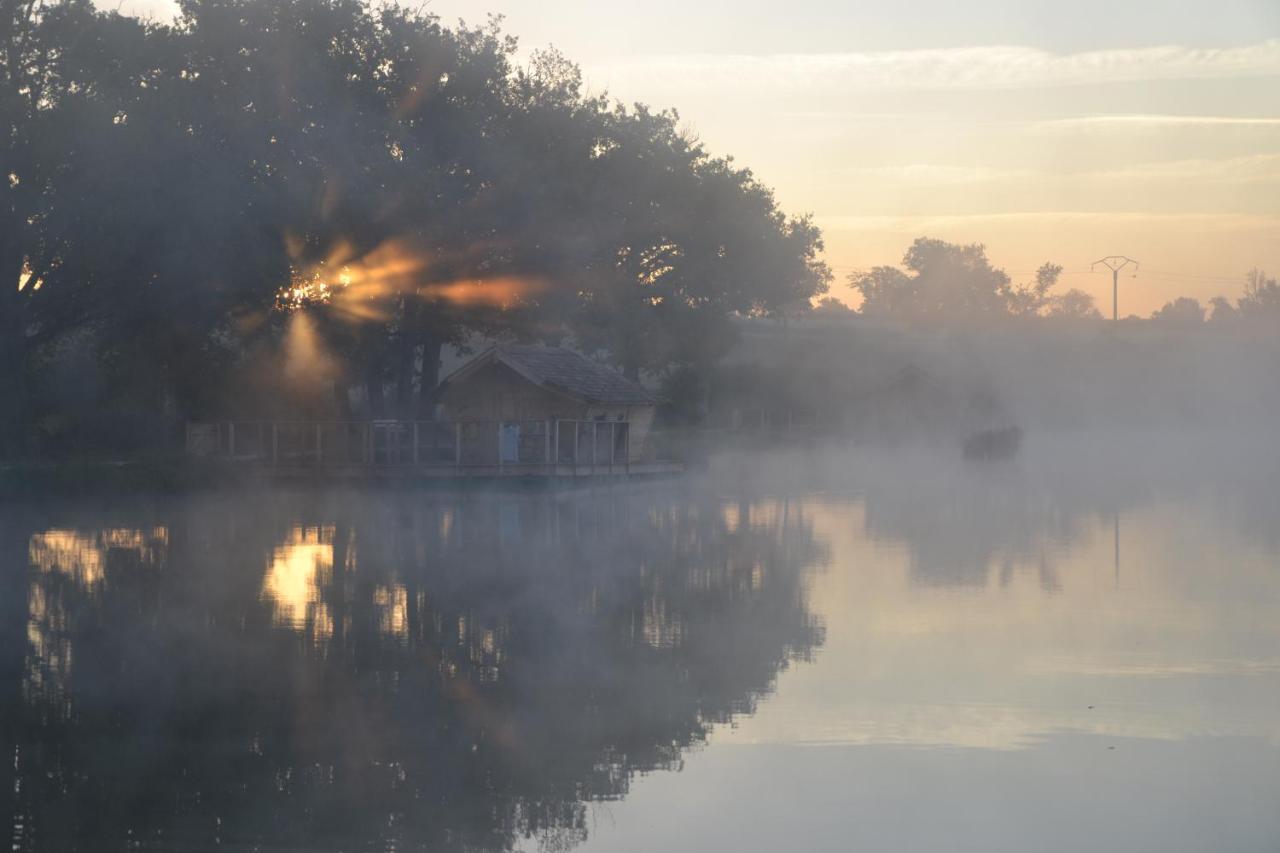 Village Flottant De Pressac 외부 사진
